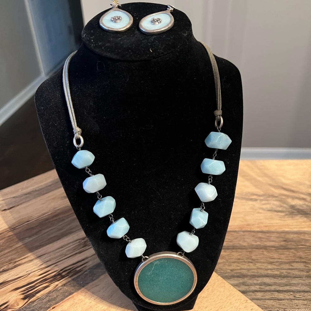 Silpada Necklace and earrings.
